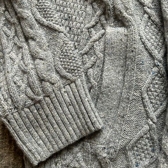Cotton Blend Grey Cable Knit Grandpa Cardigan with Pockets (size M) - Picture 4 of 7
